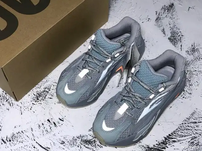 hype 700 Yeezy V2 FW2549 'Inertia' Boost Adidas 0617